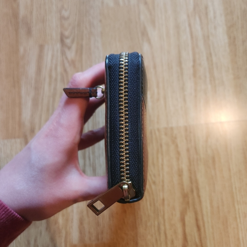 Fossil Wallet - Picture 5 of 11